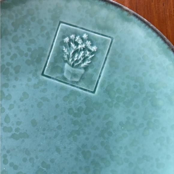 Pfaltzgraf 8.25” salad plates like new - Picture 4 of 4